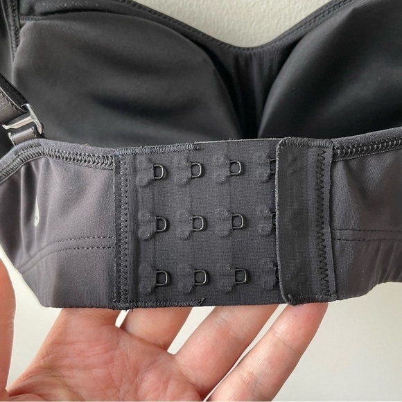 Lululemon Ta Ta Tamer III Sports Bra, Black, Size 32D - Picture 10 of 11